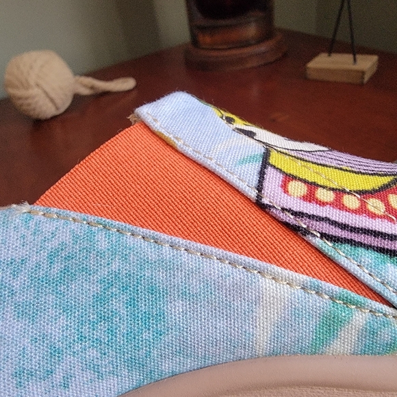 NWT UIN Women's Size 7 Slip on Travel Shoes Serene Afternoon Toledo I - Picture 9 of 14